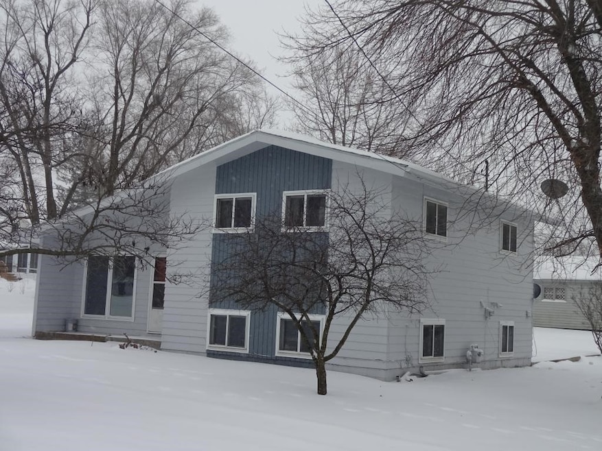 418 W Cass St, Osceola, IA 50213 - photo 1