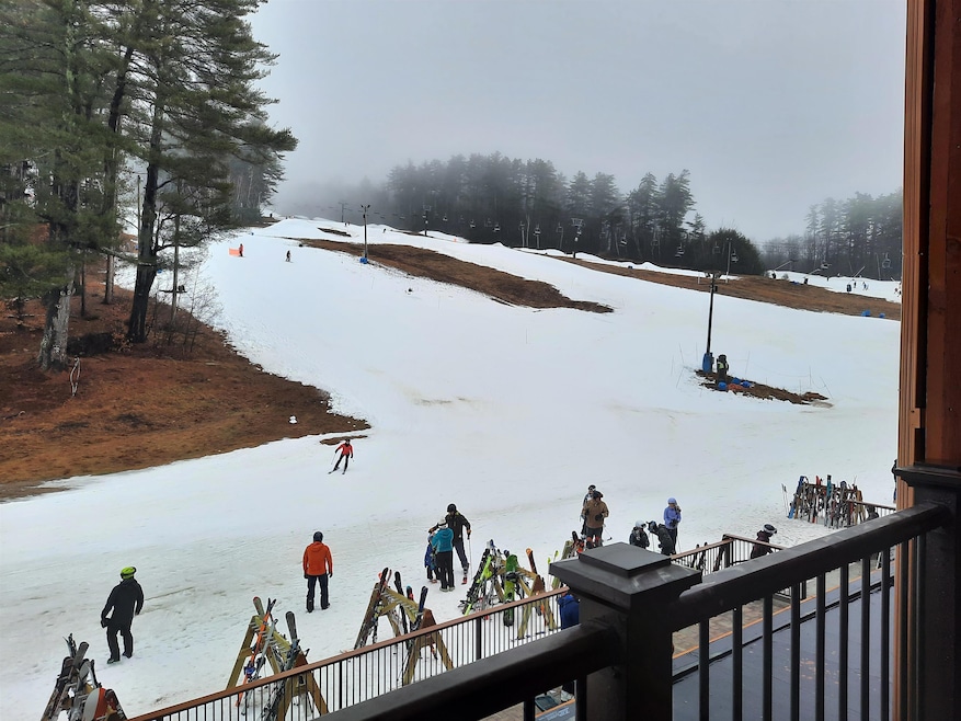239 Skimobile Rd unit 313, Conway, NH 03860 - photo 1