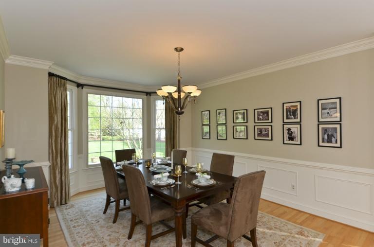 1215 Tottenham Ct, Reston, VA 20194 - photo 1