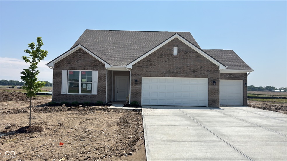 1299 Pegasus Dr, Franklin, IN 46131 - photo 1