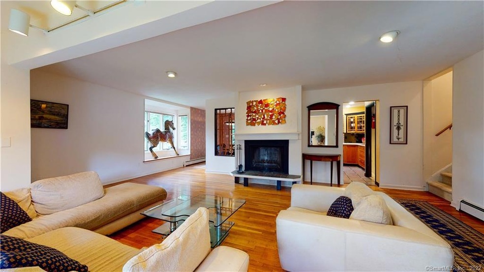 160 Bennetts Farm Rd, Ridgefield, CT 06877 - photo 1