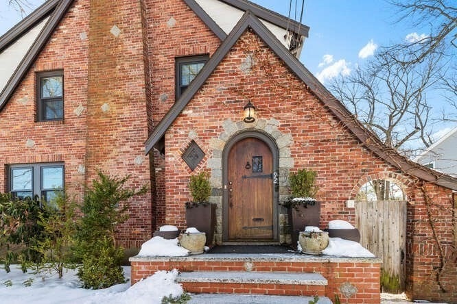 Sold $1,699,000 • Co-Listing Agent