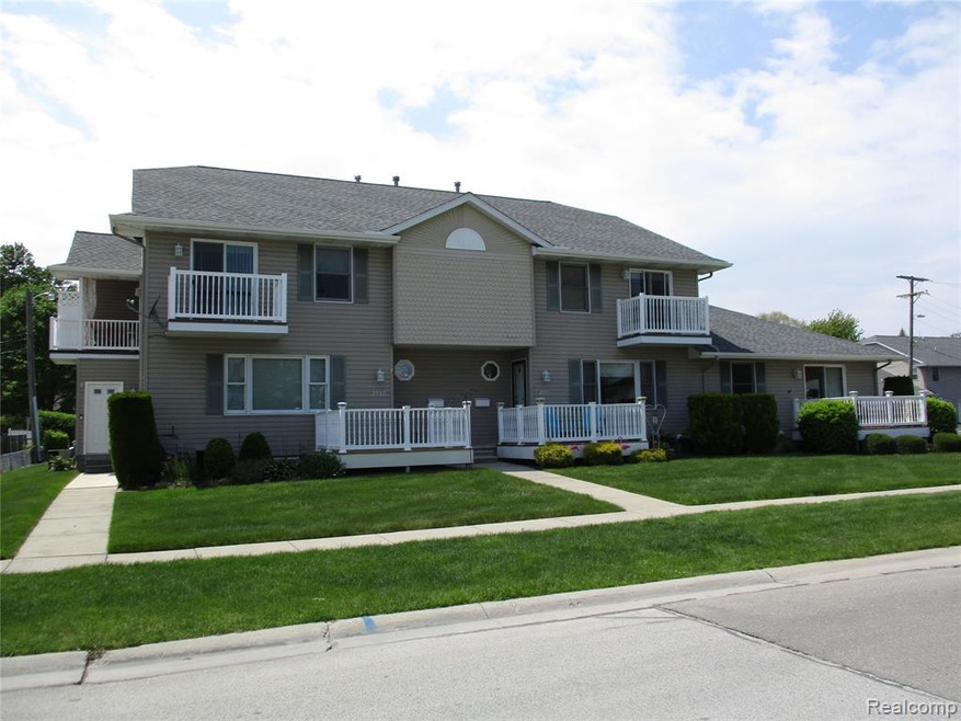 2731 Omar St, Port Huron, MI 48060 - photo 1