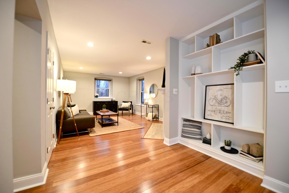 98 Buttles Ave unit D, Columbus, OH 43215 - photo 1