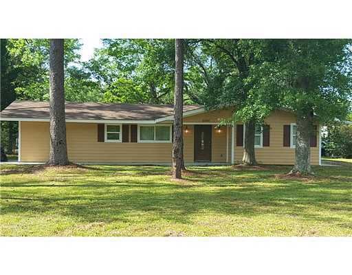 12100 Dunwood Dr, Moss Point, MS 39562 - photo 1