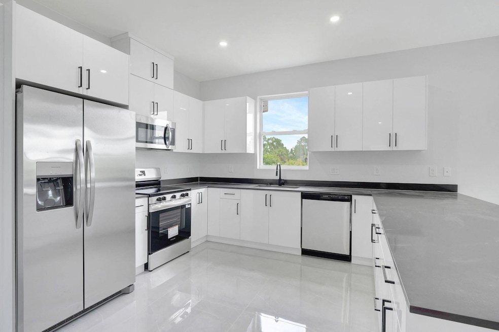 1072 Norton Ave S, Lehigh Acres, FL 33974 - photo 1