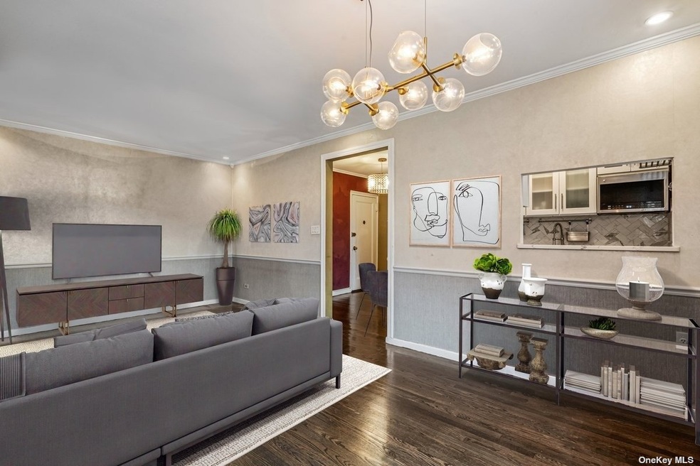 The Grover Clevland unit A28, Forest Hills, NY 11375 - photo 1