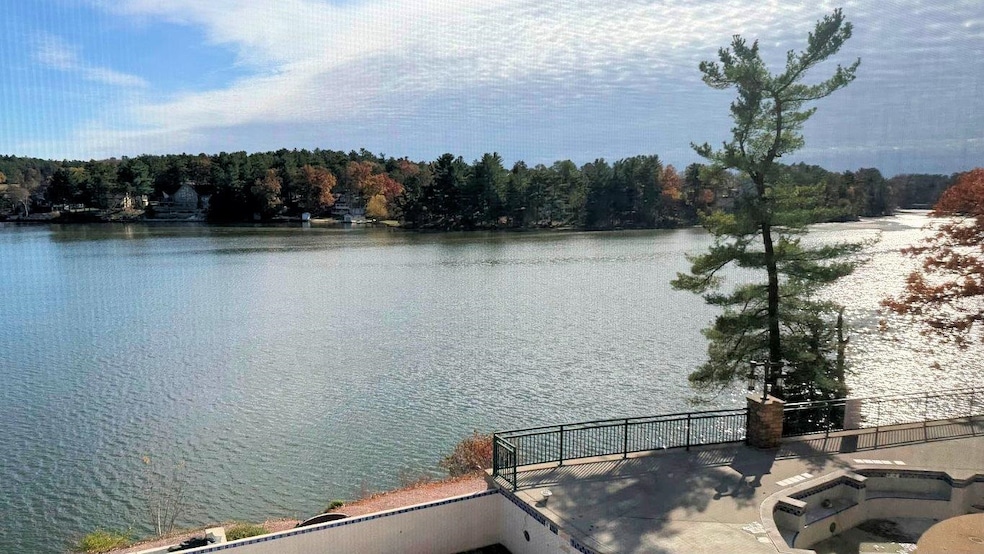 350 E Hiawatha Dr unit 212, Wisconsin Dells, WI 53965 - photo 1