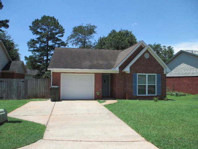 114 Wembley Ct, Dothan, AL 36305 - photo 1