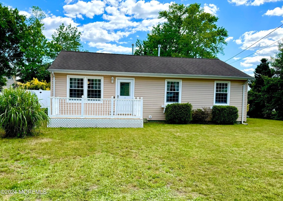 138 E Point Pleasant Ave