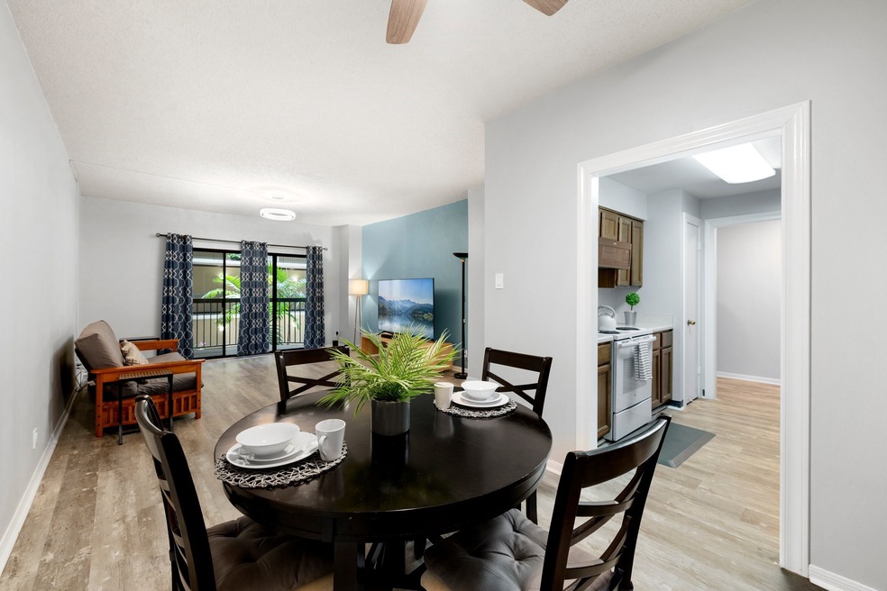 Woodway Place Atrium Condo unit 204, Houston, TX 77057 - photo 1