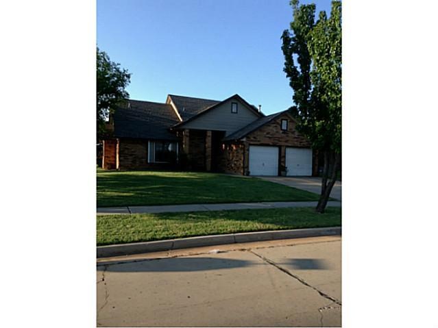 1417 NE 25th St, Moore, OK 73160 - photo 1