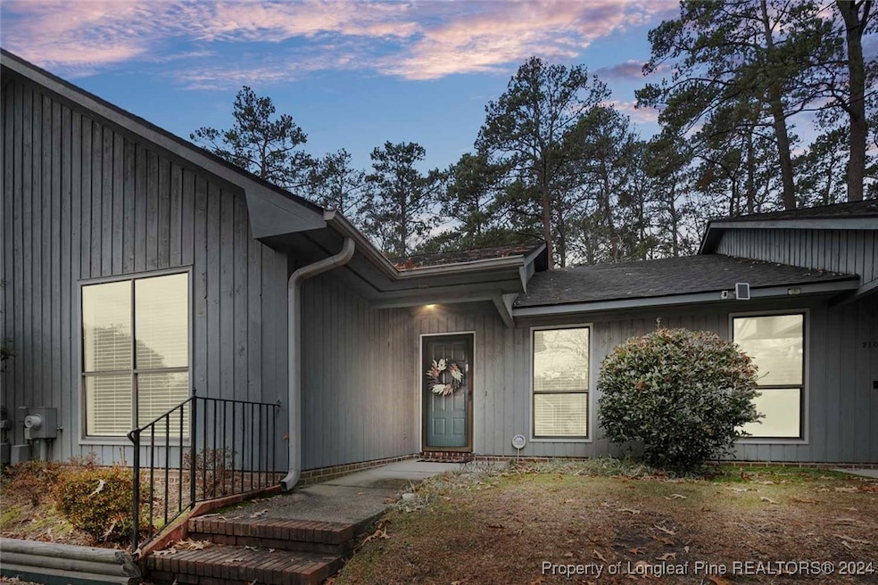 2107 Wexford Oaks Ct, Fayetteville, NC 28303 - photo 1