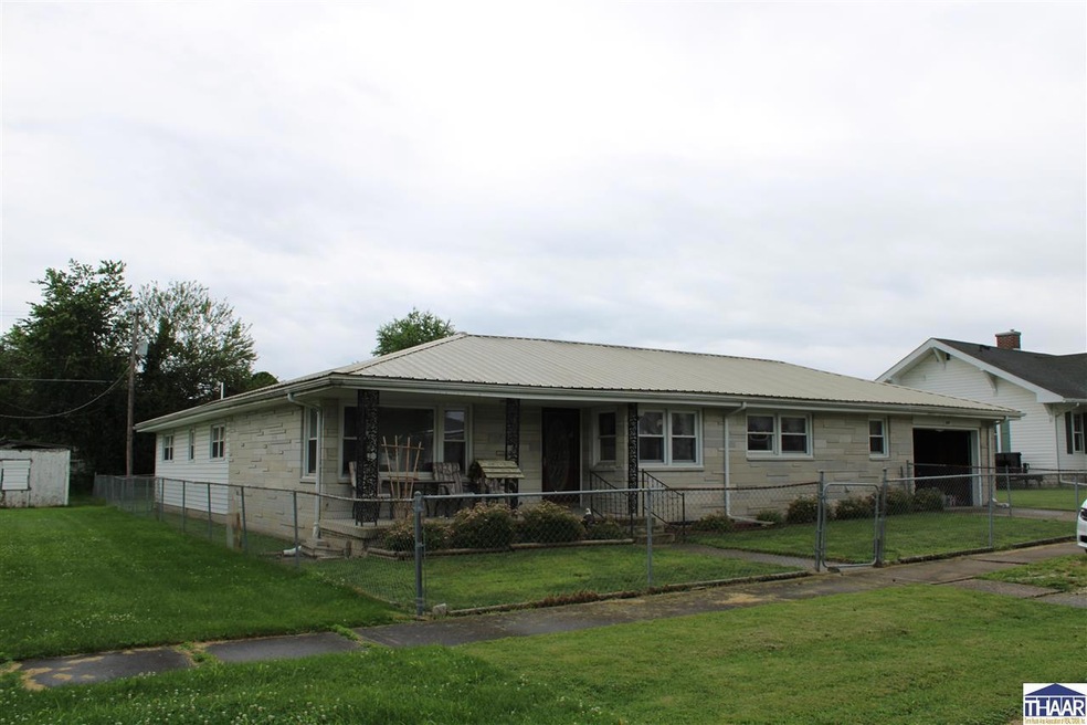 149 NE East St, Linton, IN 47441 - photo 1