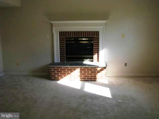 21621 Goshen Oaks Rd, Gaithersburg, MD 20882 - photo 1