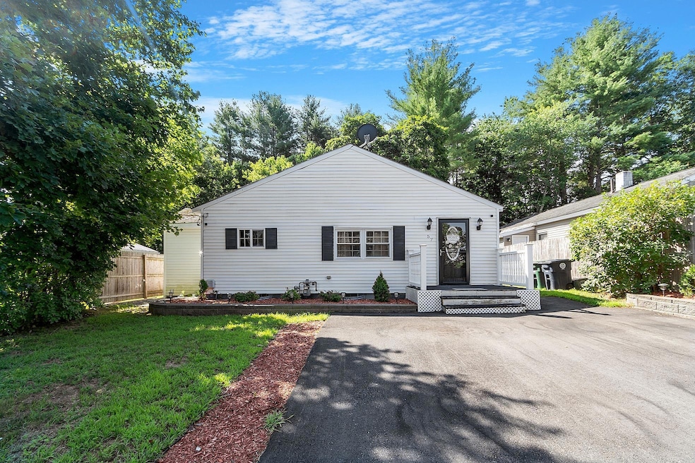 57 Pennichuck St, Nashua, NH 03064 - photo 1