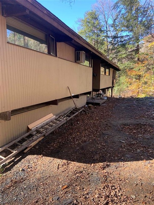 1107 Marsh Family Rd, Hartford, VT 05001 - photo 1