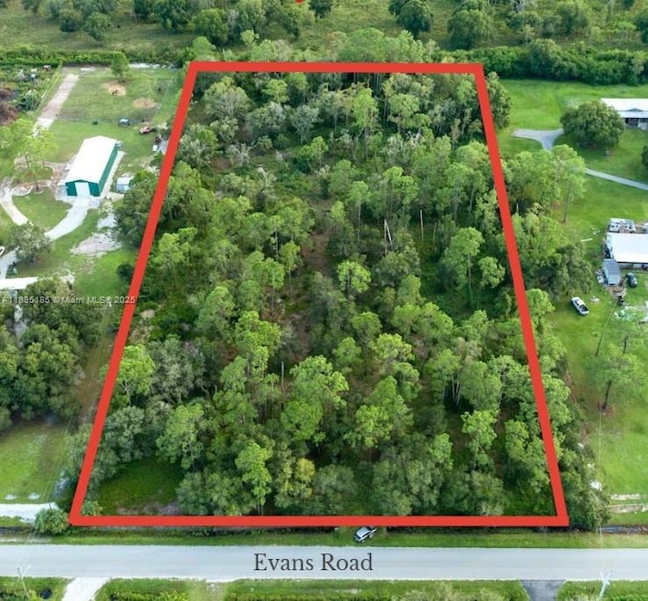 2005 Evans Rd, La Belle, FL 33935 - photo 1