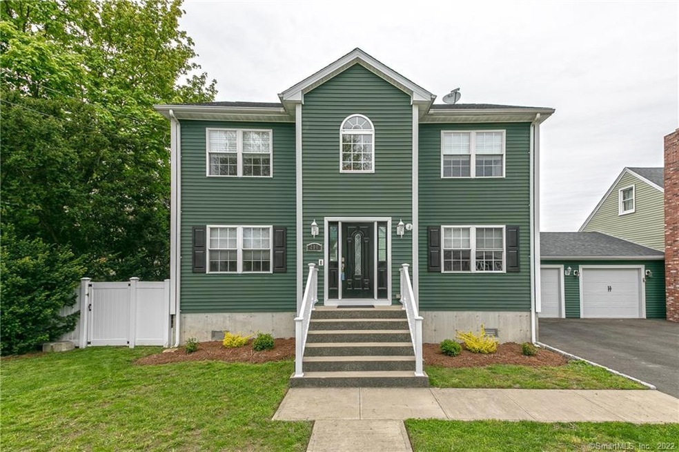 290 Roosevelt Ave, Stratford, CT 06615 - photo 1