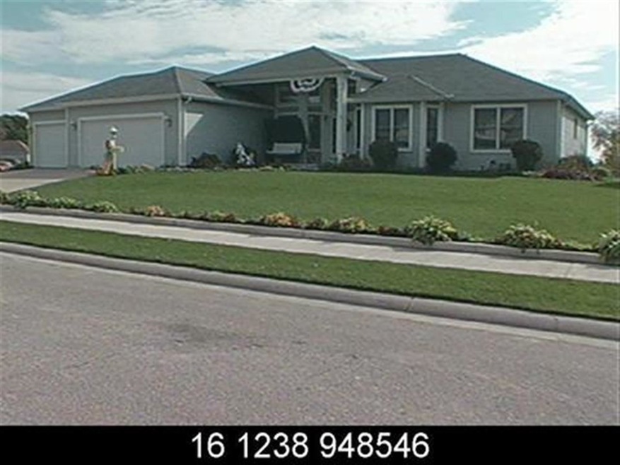 Beautiful ranch on in Mishawaka neighborhood.