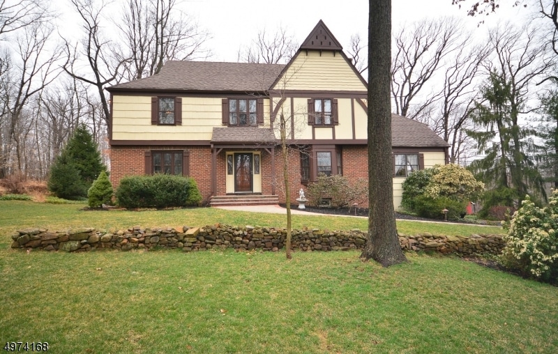 531 Phillip Ln, Watchung, NJ 07069 - photo 1