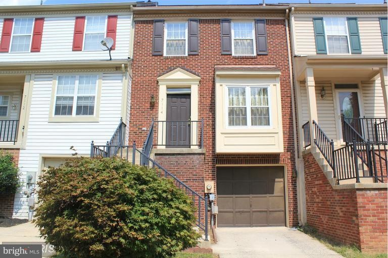 7114 Gresham Ct E, Frederick, MD 21703 - photo 1