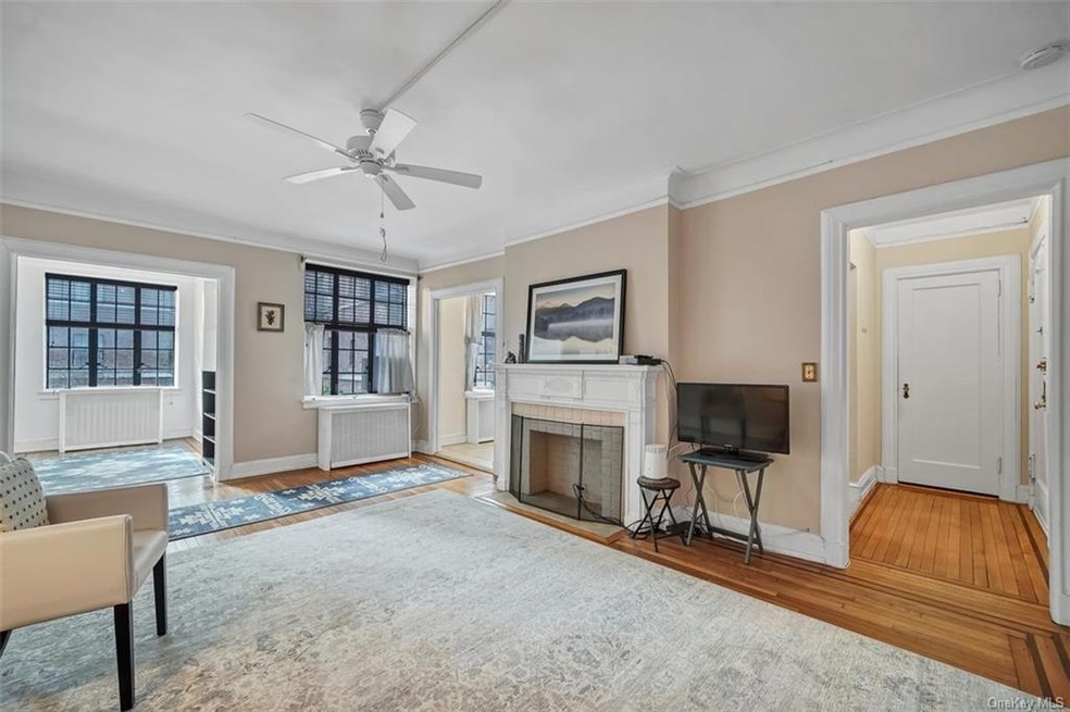 292 Main St unit 1F, White Plains, NY 10601 - photo 1