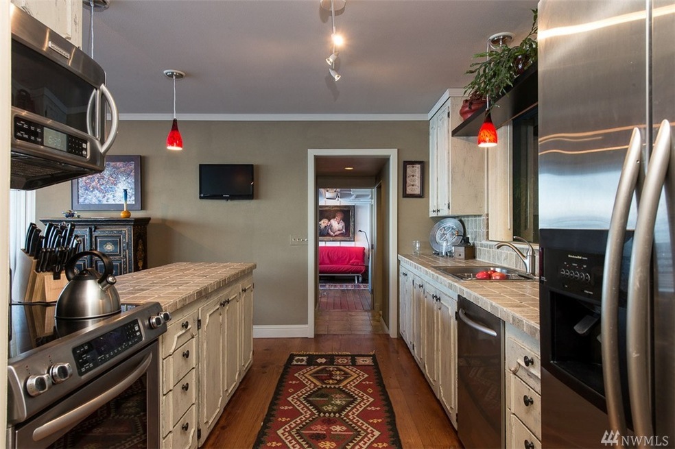 9905 SW 123rd Place, Vashon, WA 98070 - photo 1