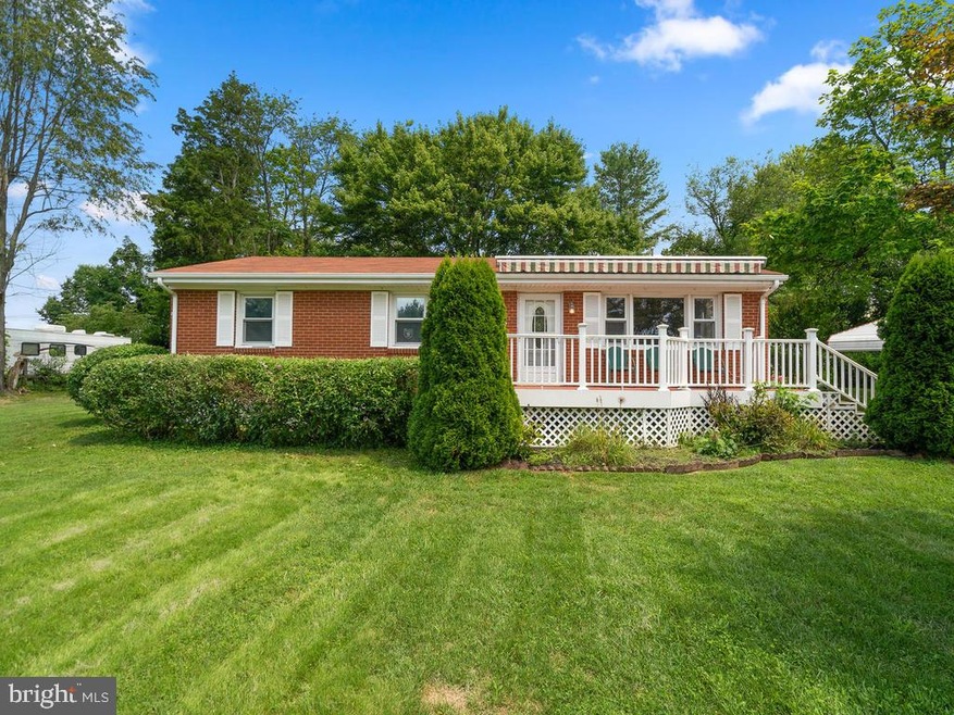 836 S 15th St, Purcellville, VA 20132 - photo 1