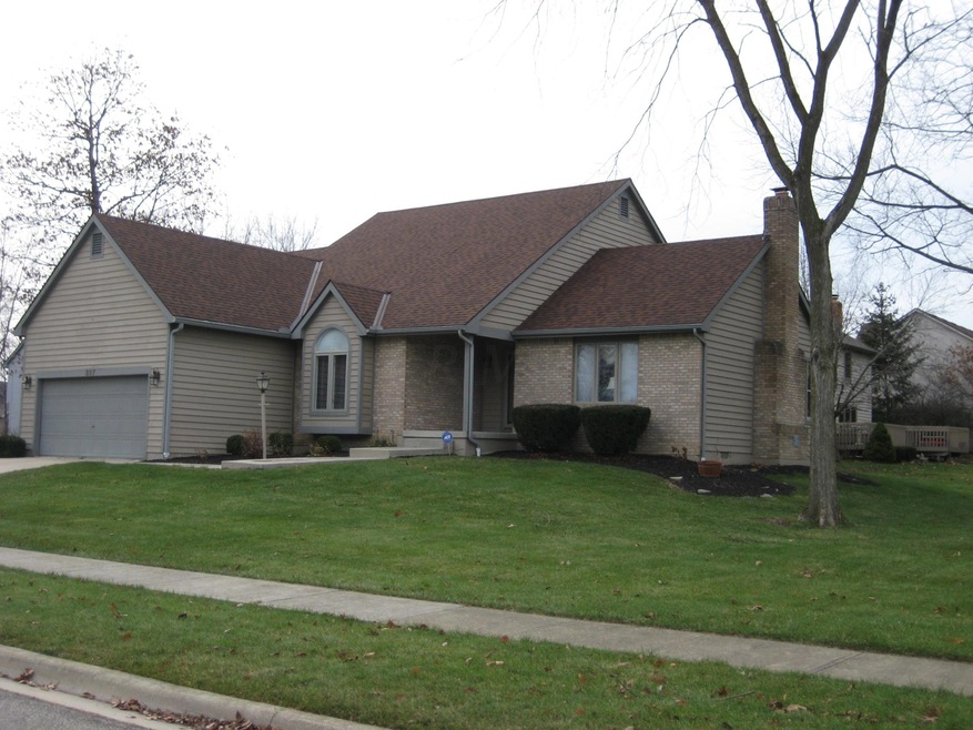 897 Wedgewood Dr, Marysville, OH 43040 - photo 1