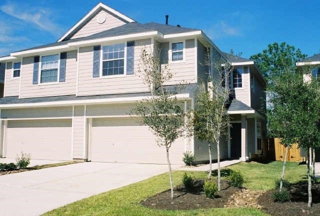 12423 Saratoga Woods Ln, Humble, TX 77346 - photo 1