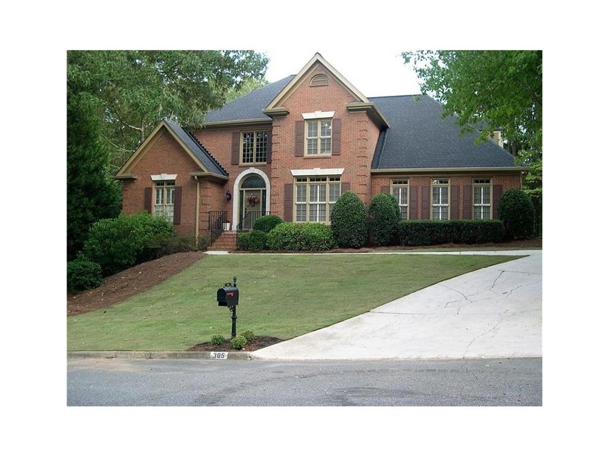 Beautiful 3 sided brick home, master-on-main level