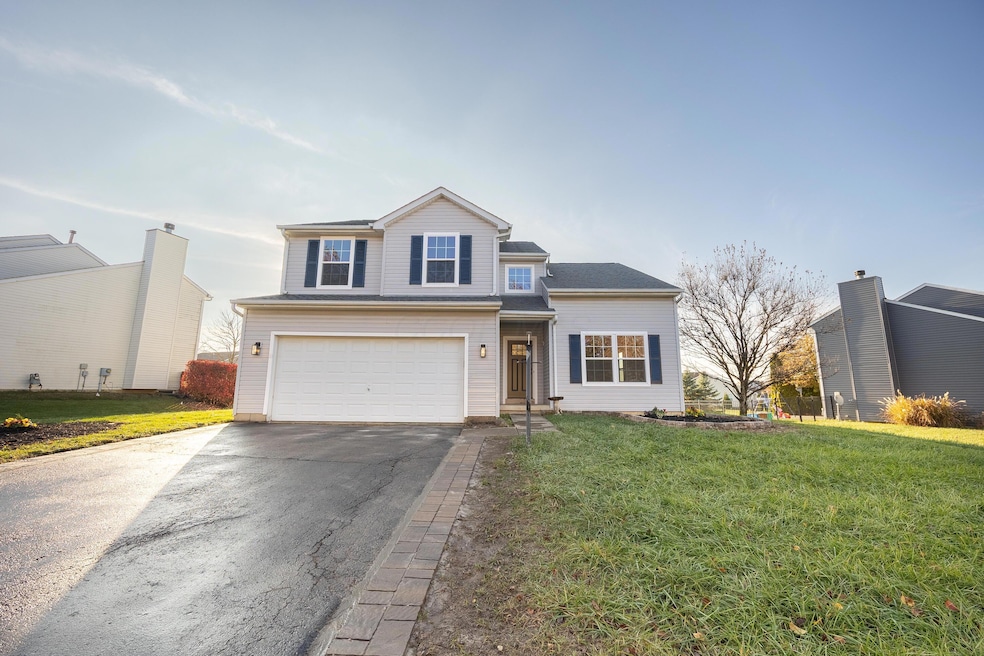 675 Preston Trails Dr, Pickerington, OH 43147 - photo 1