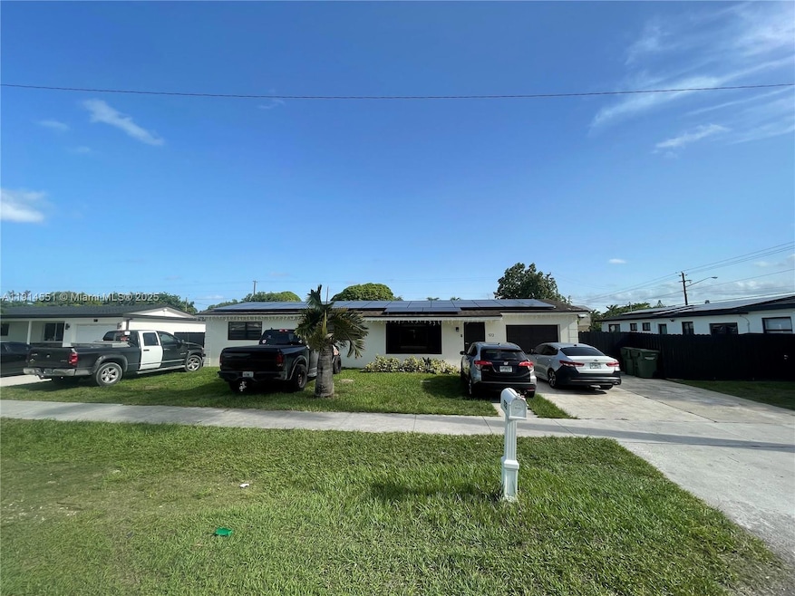 532 NW 15th St, Homestead, FL 33030 - photo 1