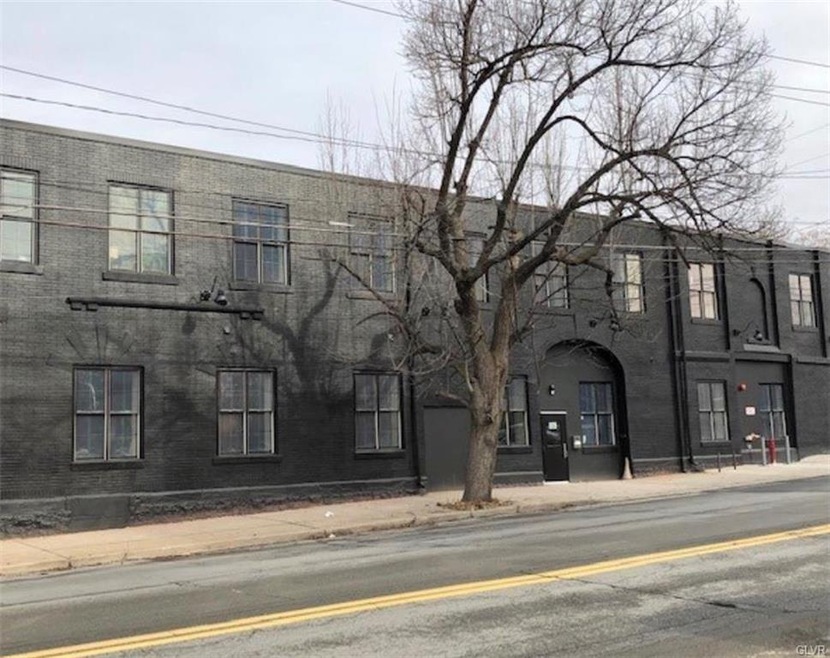 128 W Union Blvd unit 207, Bethlehem, PA 18018 - photo 1