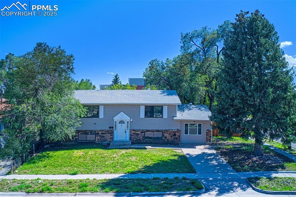 1547 Server Dr, Colorado Springs, CO 80910 - photo 1