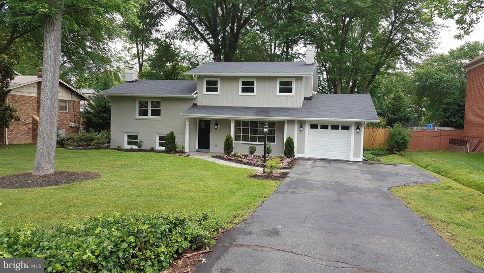 8637 Winthrop Dr, Alexandria, VA 22308 - photo 1