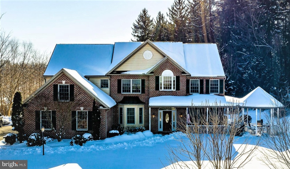 5 Glen Hollow Ct, Reading, PA 19607 - photo 1