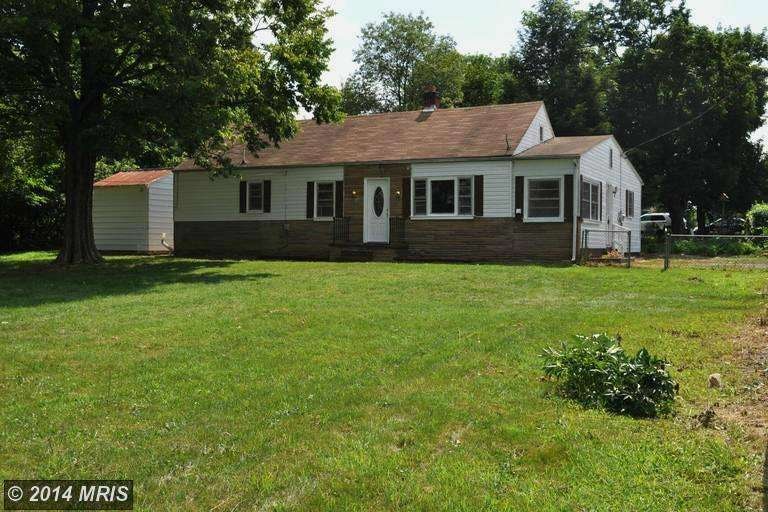 39 Prospect Ave, Bunker Hill, WV 25413 - photo 1