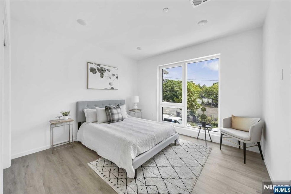 15 S 13th St unit 503, Newark, NJ 07108 - photo 1