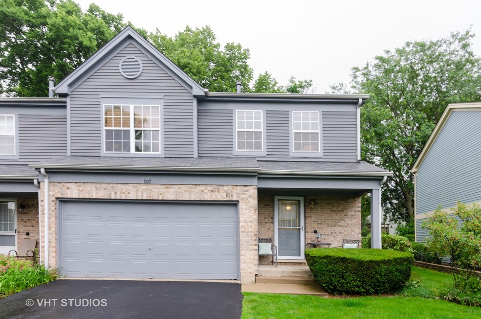 907 Old Oak Cir, Algonquin, IL 60102 - photo 1