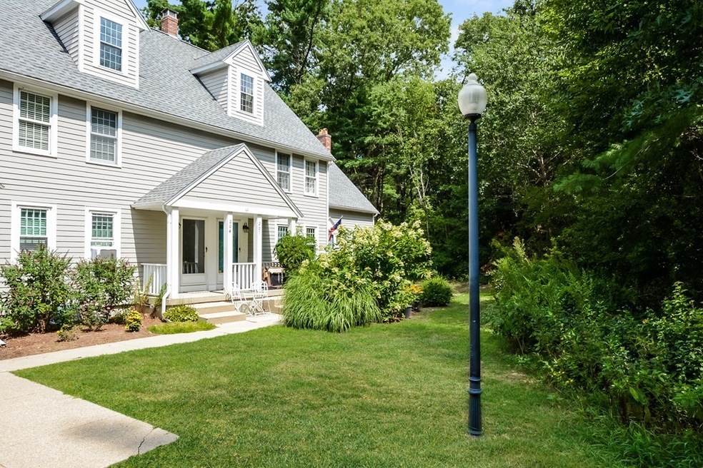204 Twin Lakes Dr, Halifax, MA 02338 - photo 1
