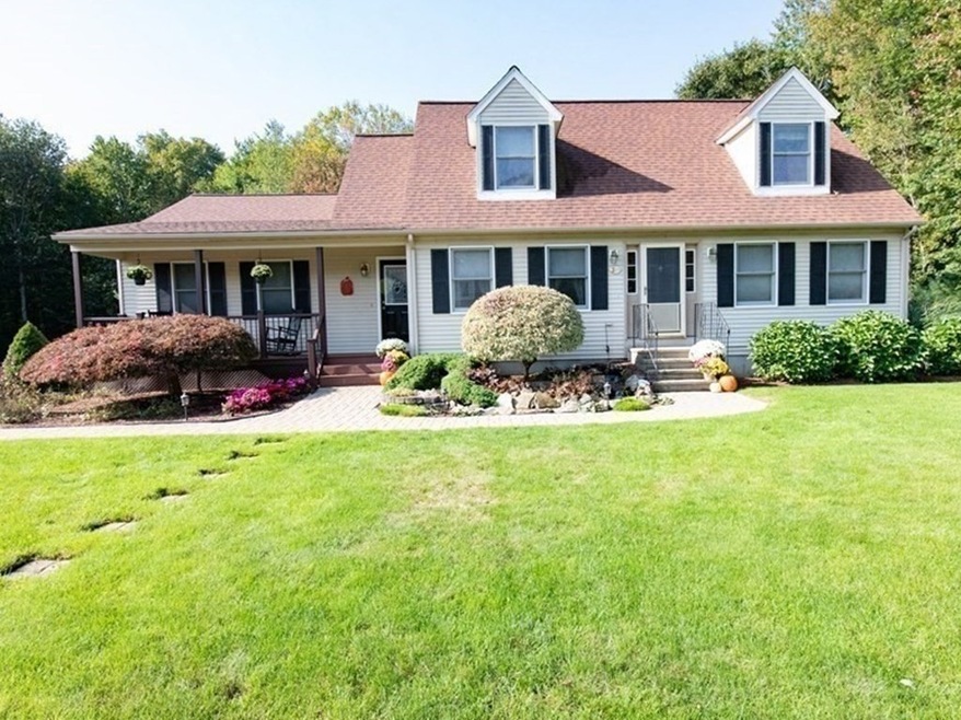 34 Village Way, North Smithfield, RI 02896 - photo 1