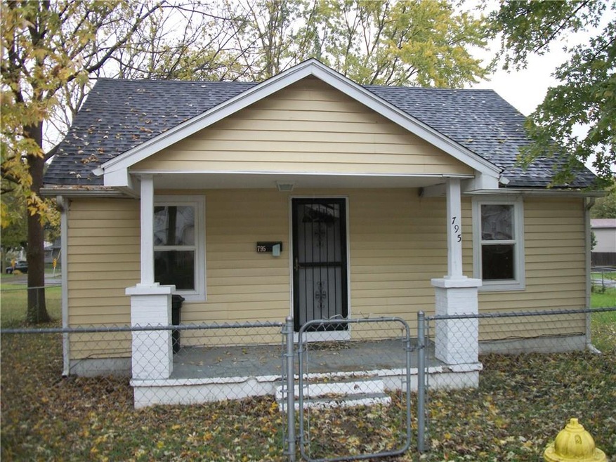 795 Johnson Ave, Franklin, IN 46131 - photo 1