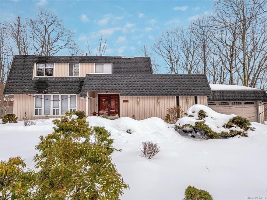 6 Footstep Ln, Pomona, NY 10970 - photo 1