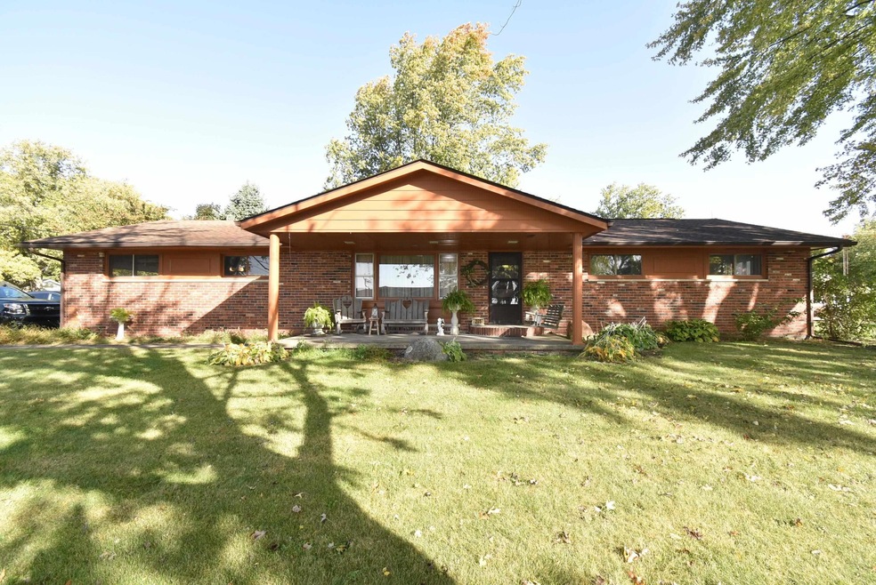 205 W South St, Boswell, IN 47921 - photo 1