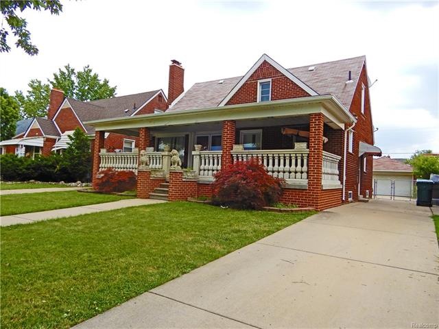 3 BEDROOM BRICK HOME LOCATED ON POPULAR OAKMAN BLV