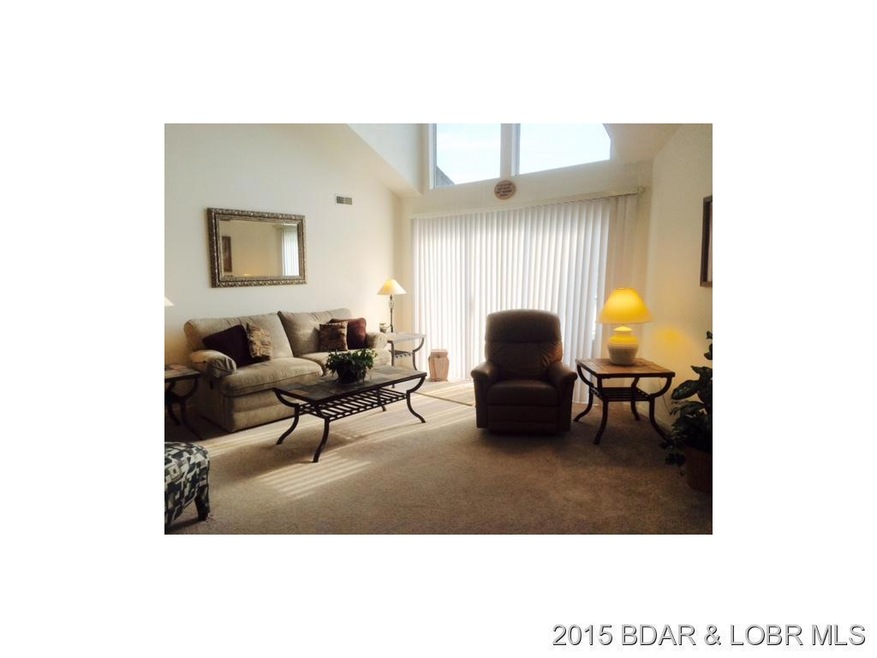 Liv rm 2025ft ceilingwindows