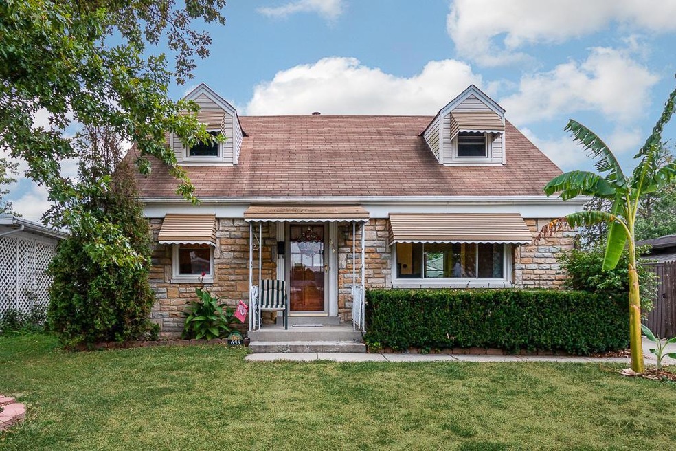 658 Roth Ave, Columbus, OH 43228 - photo 1