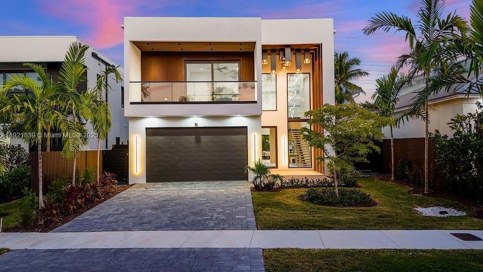 618 NE 17th Way, Fort Lauderdale, FL 33304 - photo 1